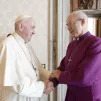 Le pape François reçoit l'archevêque de Canterbury, en octobre 2021. Crédits : Vatican Media / Hans Lucas