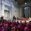 Des cinq portes de la basilique Saint-Pierre de Rome, la Porte sainte est située à droite du nathex, "à la droite du Père...." ©Vatican média