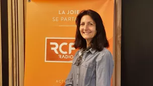 Nathalie LOPEZ PELAYO dans les studios RCF Isère
