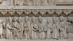 Portail sud de la cathédrale de Paris