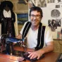 Mickaël Malestroit taille et brode des costumes bretons à Noyal-Pontivy @ Christophe Pluchon, RCF 2024