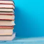 une pile de livres