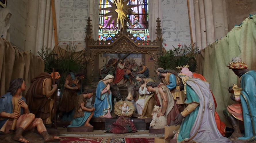 La crèche de Châteauneuf-sur-Cher va reprendre sa place ce samedi 30 novembre © Wikimedia Commons.